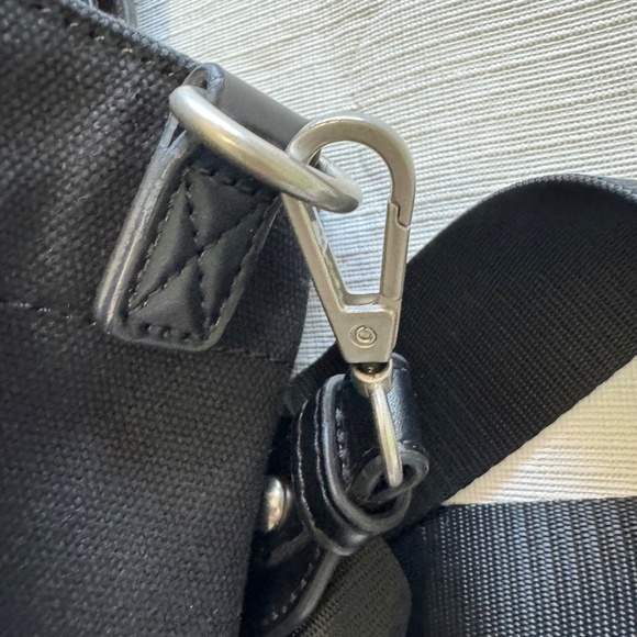 Marithe Francois Girbaud Black Crossbody Bag - Picture 3 of 8